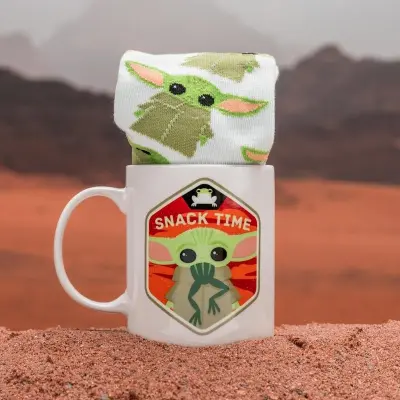Star Wars Baby Yoda Set Med Mugg Och Strumpor