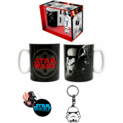 Star Wars Darth Vader 460ml Mug + Trooper Keychain + 2 Badge